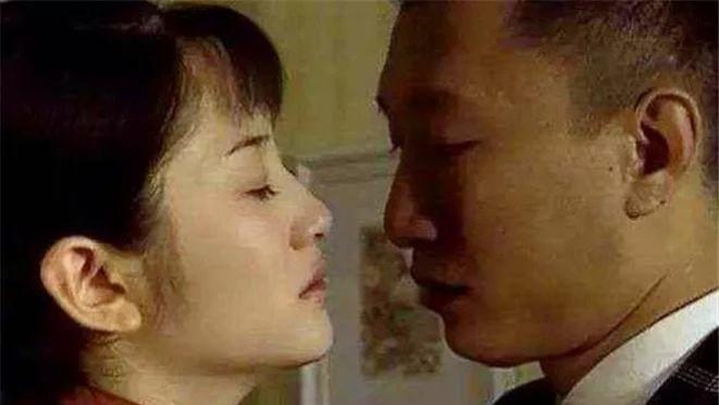 吻戏|孙红雷双腿发软从卫生间出来，对着赵宝刚说：我以后坚决不拍吻戏