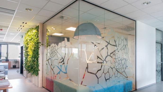 职业教育|杭州办公室装修隔断材料该如何选择