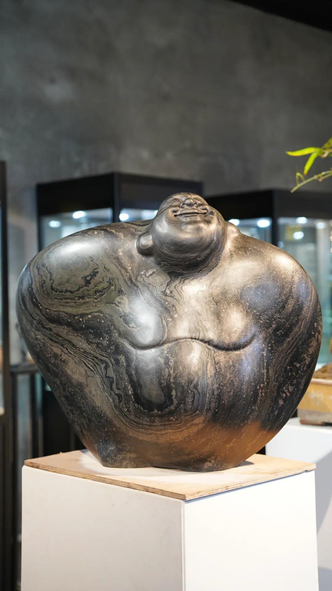 雕刻|400公斤和田玉弥勒大佛雕刻，肚里藏金呀