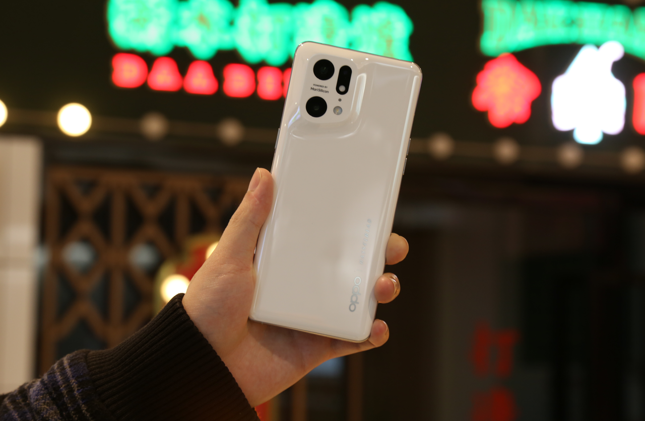 find x|长辈只配使用老年机吗？