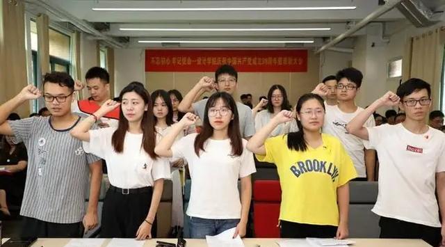 |又一铁饭碗迎来扩招,中国烟草待遇丰厚,这几类大学生能优先上岸