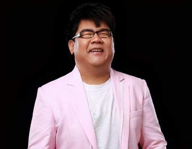 盲人|“盲人”杨光：从一夜成名到被骂滚出娱乐圈，他到底经历了什么？