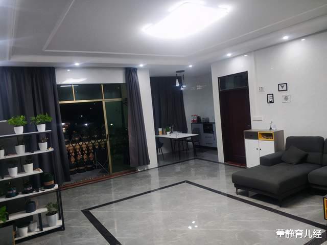 入住半年了,住这样的房子是不是要得抑郁症?老婆说这叫抑郁风格