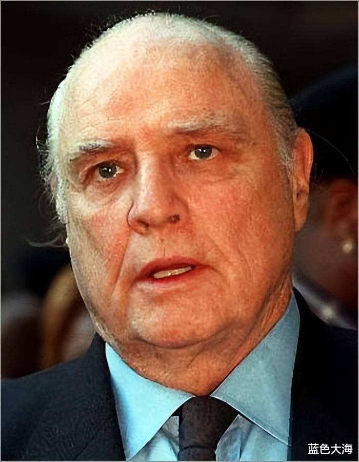 |塔丽塔的“灾难”:19岁遇到马龙白兰度,孩子生了10年后才被承认