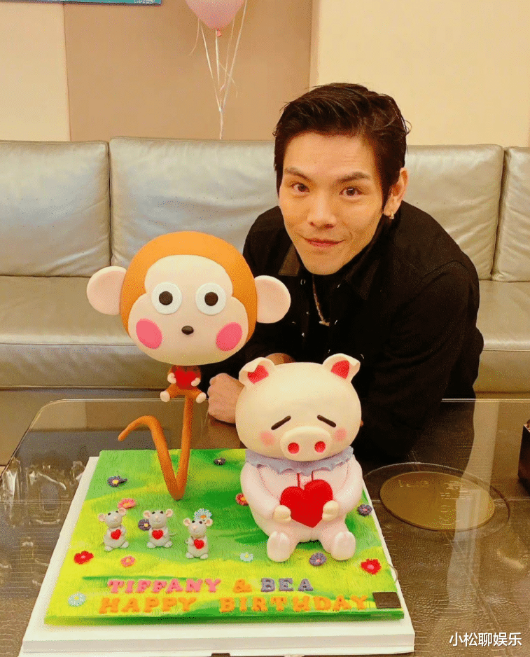 向佐|向佐再次被曝聊天记录，时间是2021年，仍是向太进行回应