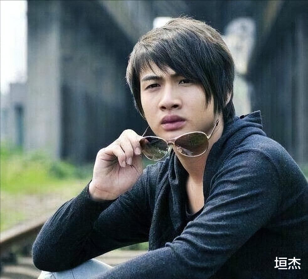 明星|割了双眼皮就判若两人，这10位明星动脸太成功了