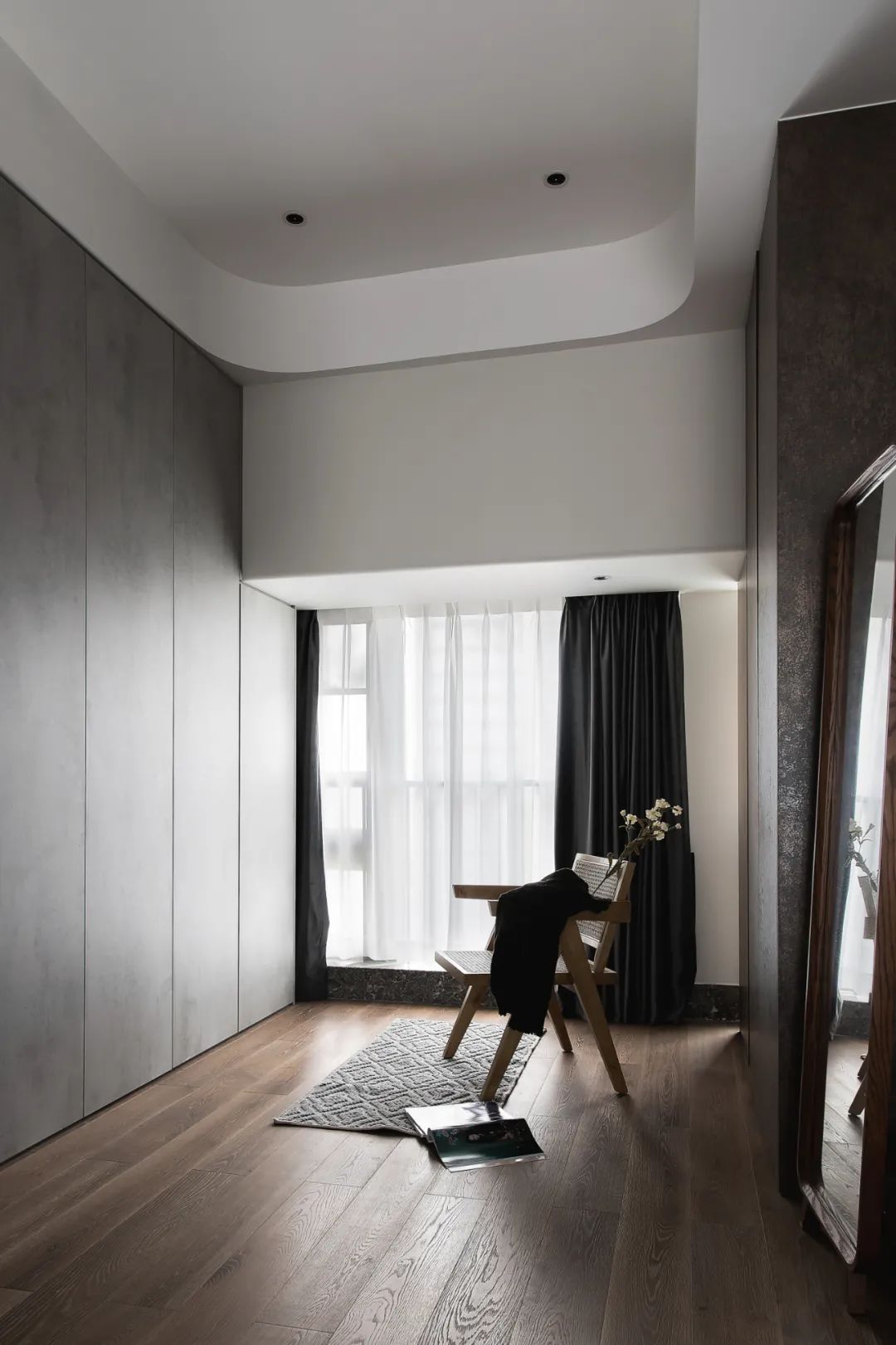 模数整装~国潮新家丨125㎡轻奢三居,大胆撞色+多功能套房