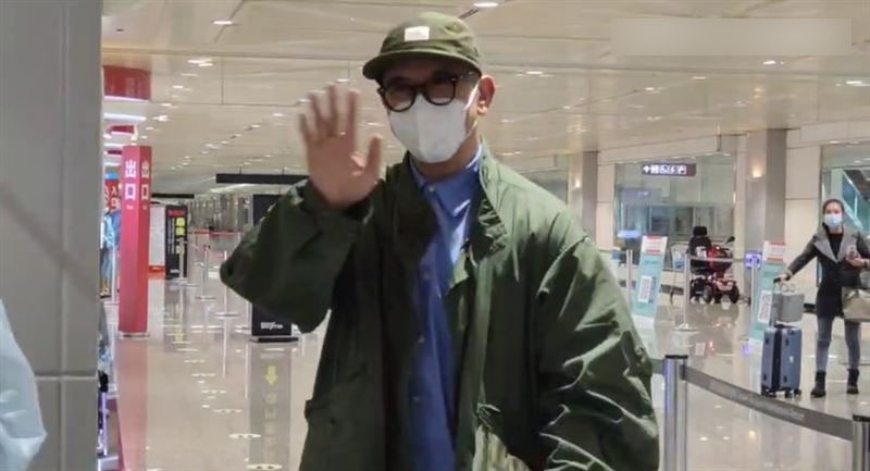 大S|具俊晔现身后，新婚的大S不方便露面，派人送冷饮替老公犒劳记者