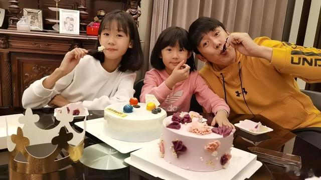 鲍蕾|23年零绯闻,挣钱后全上交老婆!全网夸他好男人,他老婆才真厉害