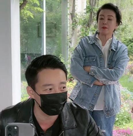 汪小菲|汪小菲辟谣“破产”，却被外卖“销售量”出卖，网友：戏要演全套