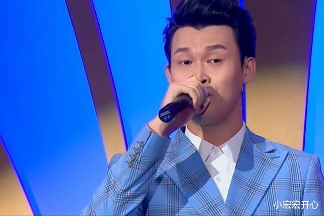 赵本山|赵本山又一徒弟脱离本山传媒，自立门户疑似抢饭碗，这个人是谁？