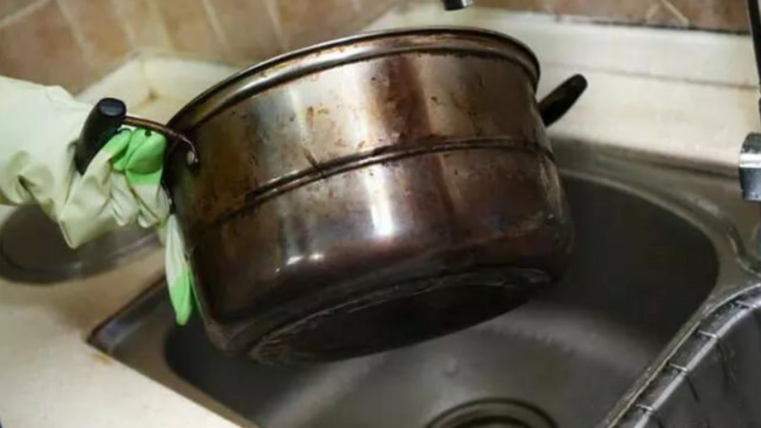 不锈钢锅烧焦了,发黄发黑擦不掉?试试我的方法,旧锅变新锅!