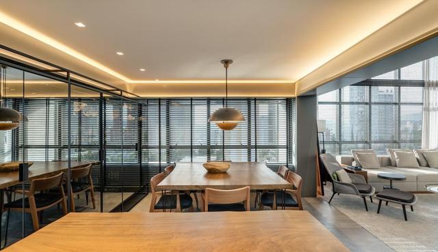 170顶复式，挑空客厅视野无敌，中西双厨配备齐全，越住越上瘾！