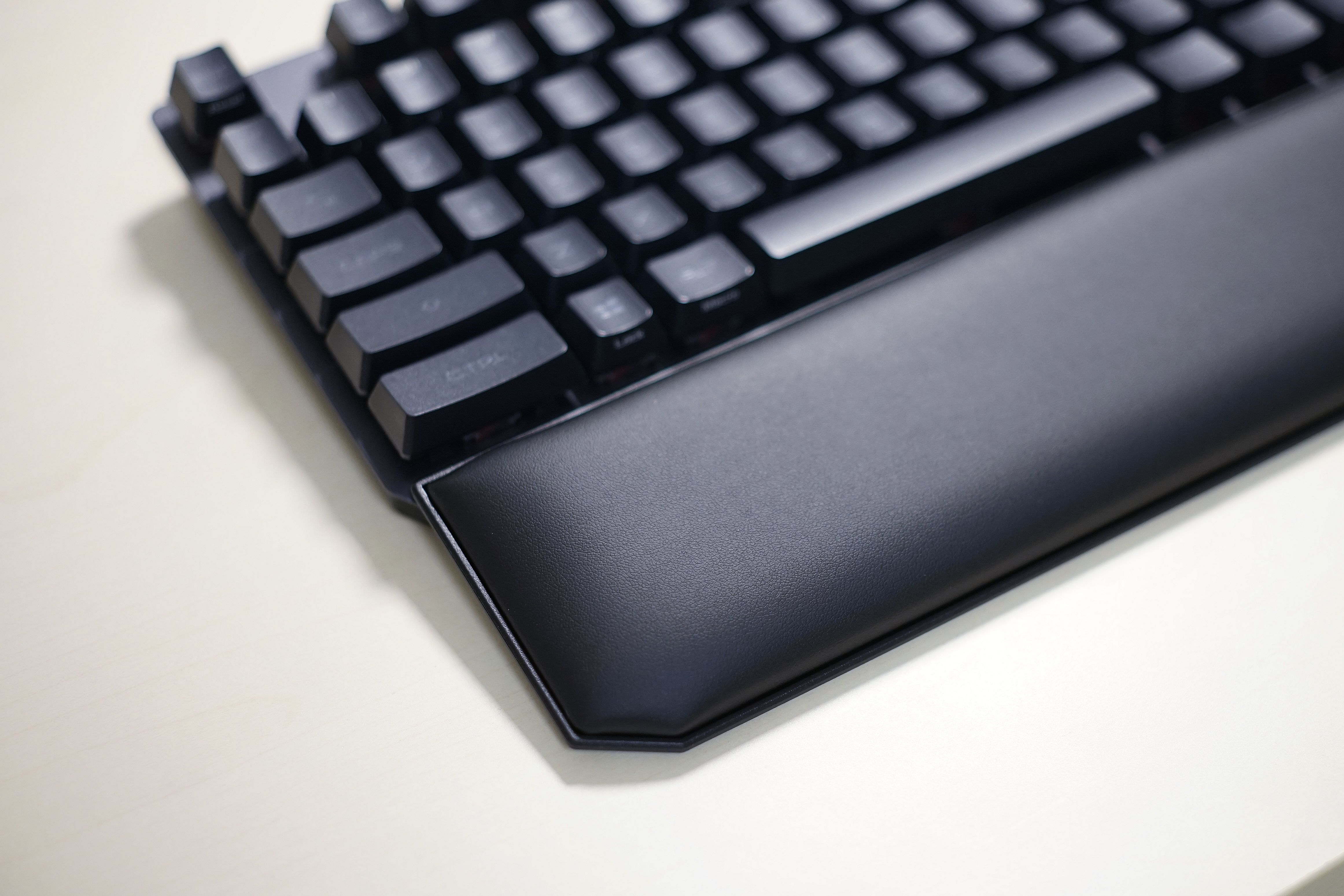 机械键盘|这颗败家之眼有点东西,ROG游侠RX TKL三模版机械键盘测评体验