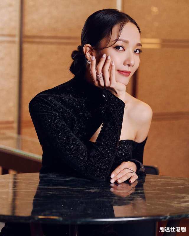 TVB|TVB前花旦公开大晒衣帽间,四万的名牌包,考虑四年才购买