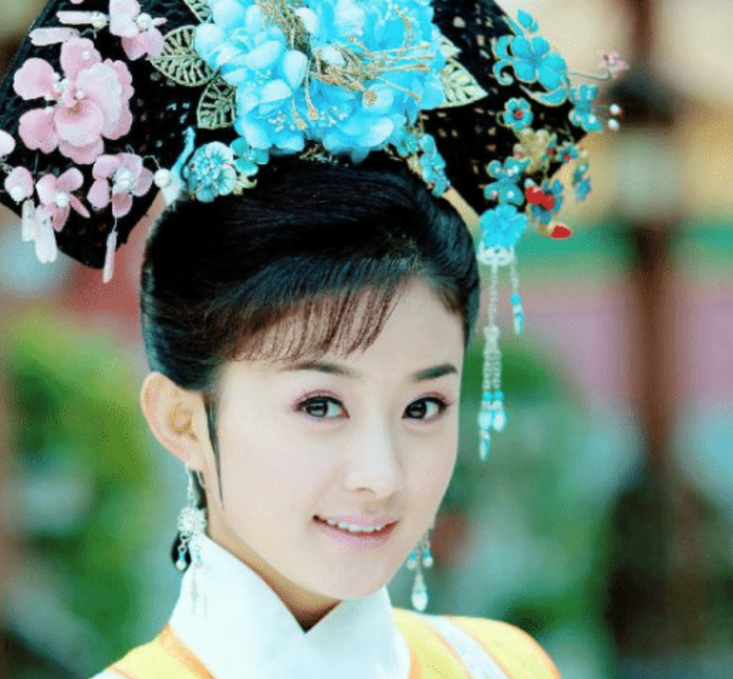 王艳|回忆杀！48岁王艳再扮晴儿，眉目如画眼神清澈，眼眶凹陷难掩衰老