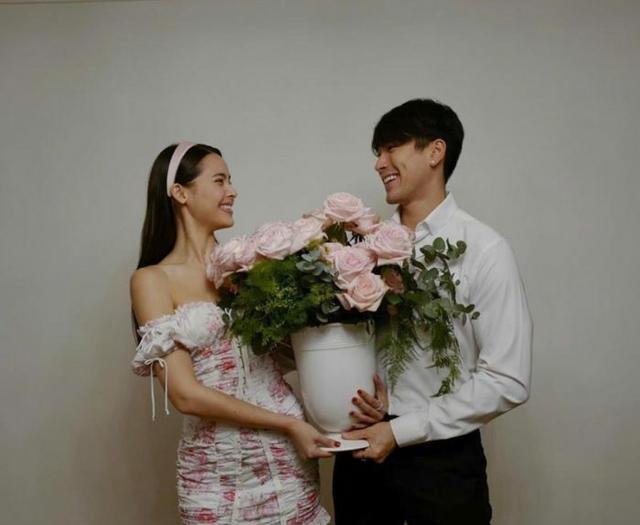 求婚|泰星Yaya：我现在每天都打扮得漂漂亮亮地，等待着Nadech的求婚