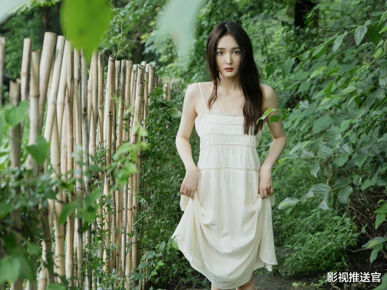 谢娜|芒果的“新人计划”有多狠?连生三个女儿的谢娜,开始放下了身段