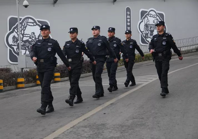 鲁班|编外狱警扩大招聘,工作轻松福利多,为何过来人奉劝谨慎报名