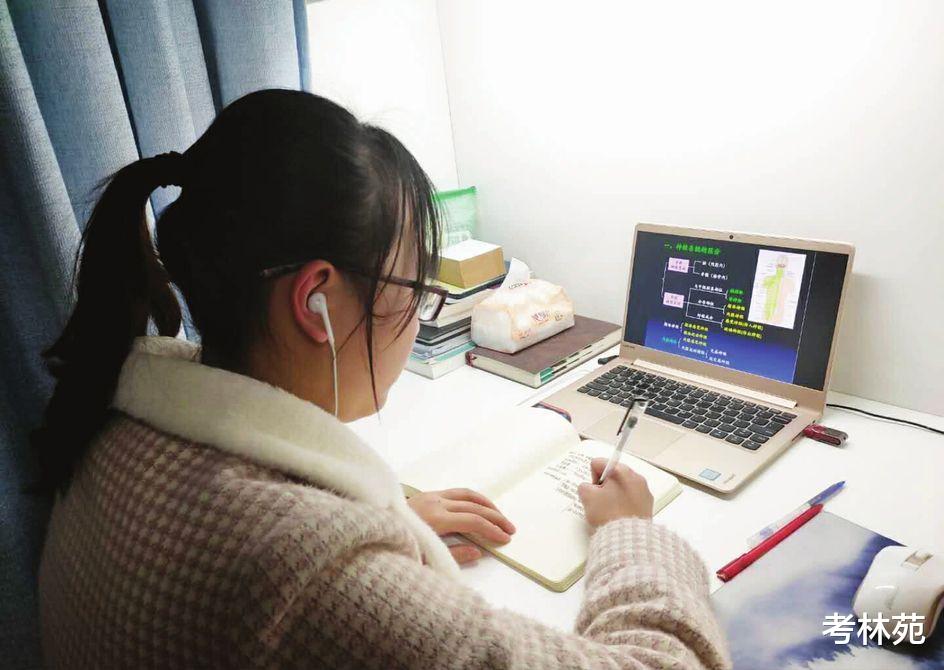 应届生|这届毕业生太难了，找工作遭嫌弃，有企业直言：不招应届生