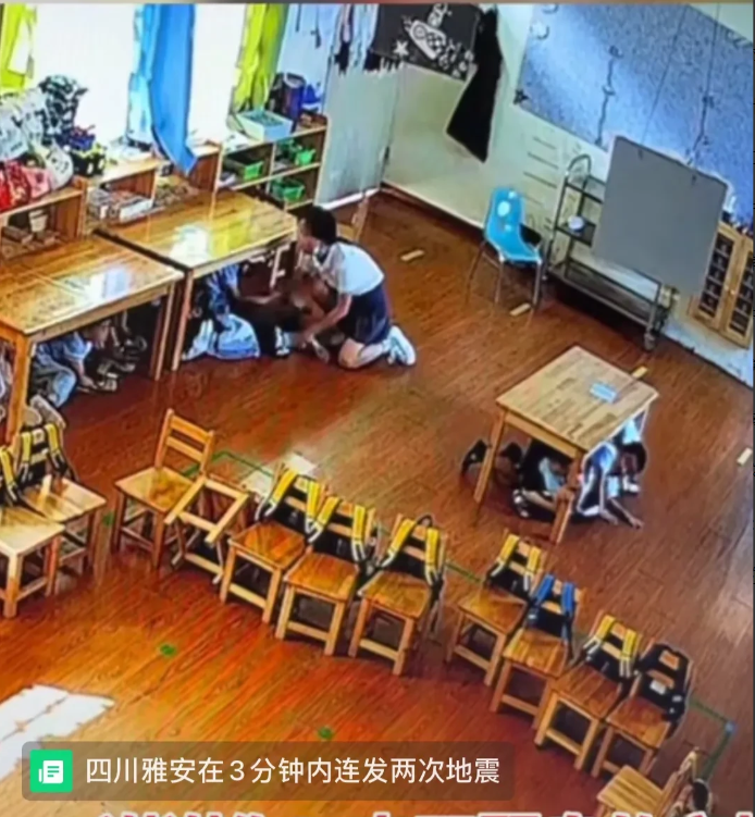 地震发生瞬间,年轻女幼师飞奔守护孩子,但却忘了顾及自己
