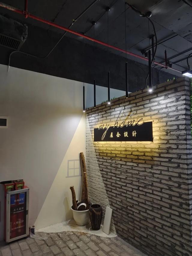 天花板一定要白色吗?刷点颜色行不行?