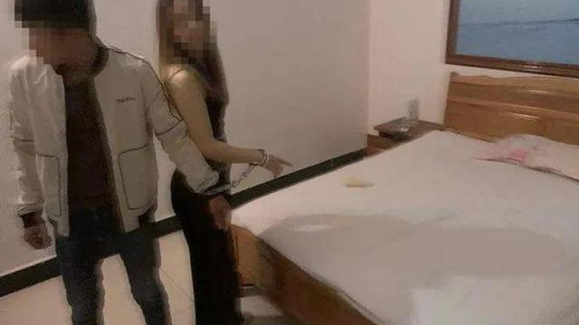 云南昆明：男子网购洗浴按摩，线下消费时被抓。网友：不冤枉