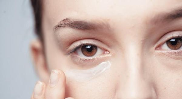 面膜 女人想要越老越耐看?坚持做好这5点,过了40岁也比同龄人显年轻。