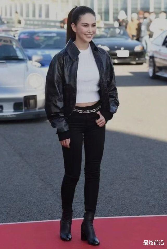 吉克隽逸|周杰伦夫妇逃不过中年发福,同穿皮衣一个油腻一个富态,影响气质