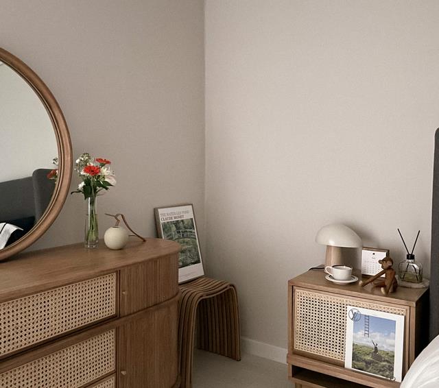 89㎡新房装修没有父母的参与,坚持灰白系搭配,把极简风发挥极致