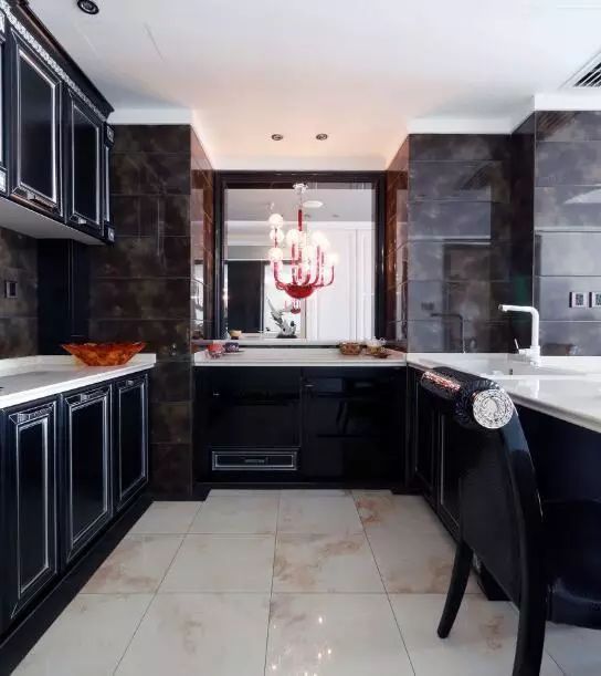 在厨房开了一扇窗,发现了许多美好