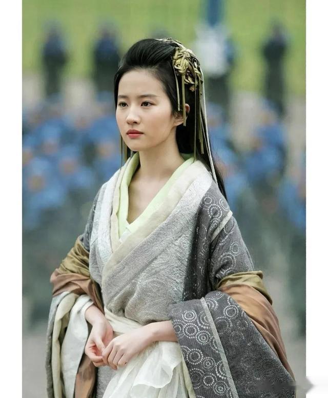 虞姬|鸿门宴传奇里刘亦菲的古装扮相，饰演虞姬