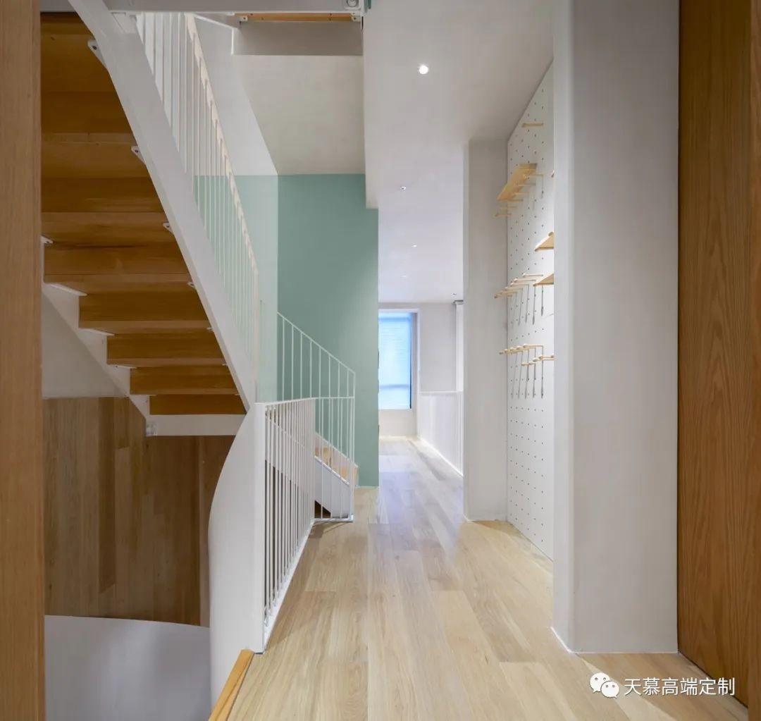 190㎡极简设计，五口之家舒适生活的安乐窝