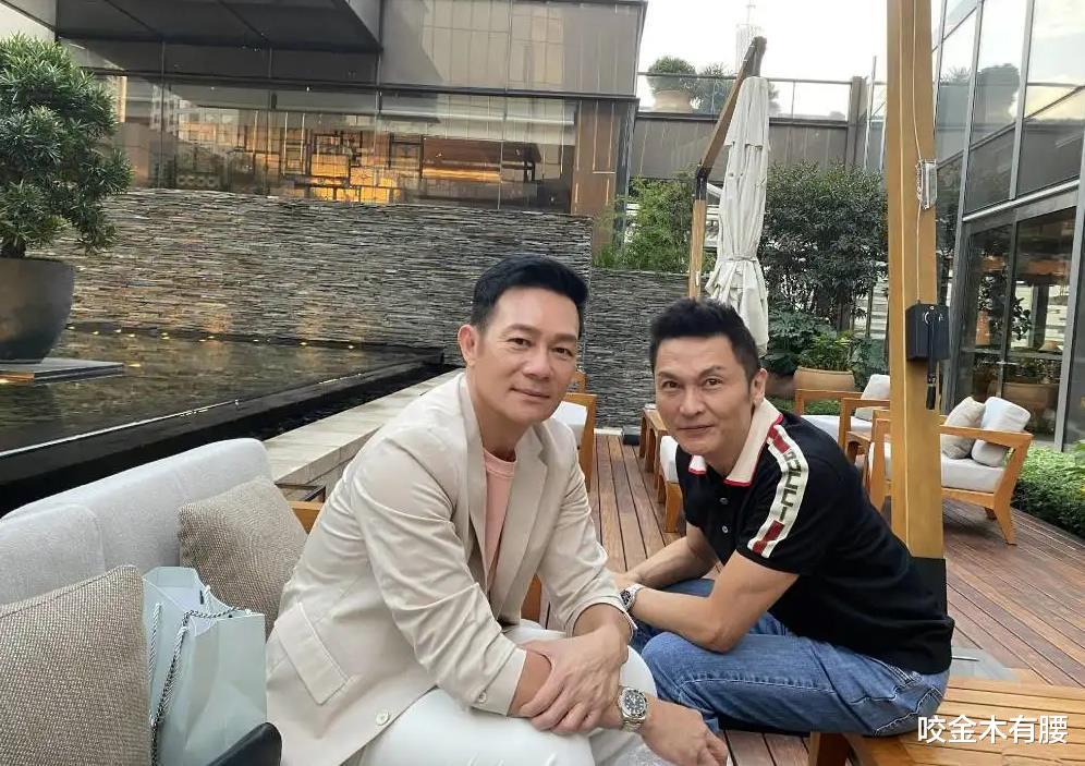 张兆辉|老戏骨张兆辉定居内地,调侃被好朋友放鸽子,纠结买电车还是油车