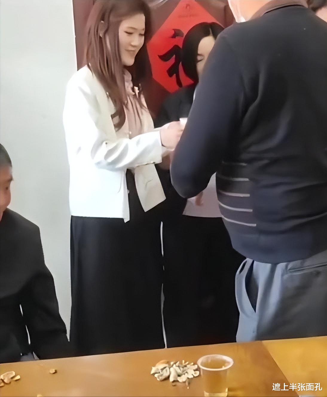 陈亚男|?朱单伟又订婚,女方是小学老师,长相酷似前妻陈亚男