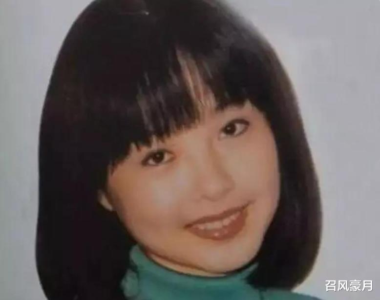 整容|整容成瘾，瘦到病态，痴迷于少女人设，内娱可怕的畸形审美