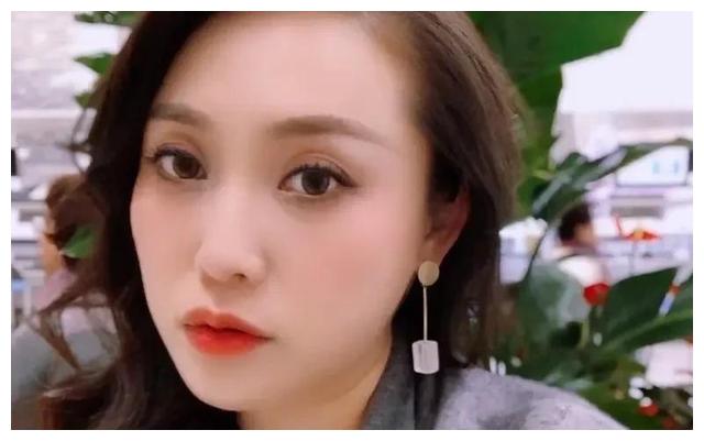 主持人|主持人丹丹因药物迟迟未育，父母首次出镜，对外孙一事持宽容态度