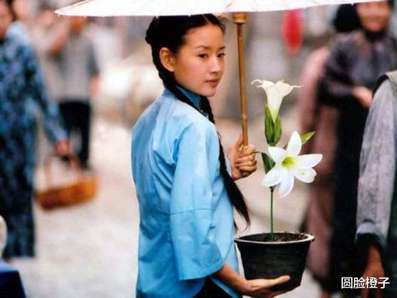 赵丽颖|鼻子才不是越挺越好看！这4位女星的美鼻，哪怕有小缺点也很美