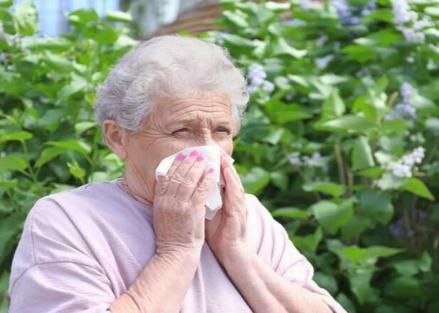 山楂|女性睡前将风油精滴进肚脐内,身体会发生什么变化?