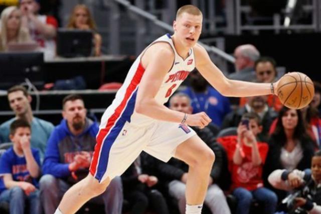 埃伦森|山东男篮谈完新外援，2米08内线有望加盟，NBA表现强于莫泰尤纳斯