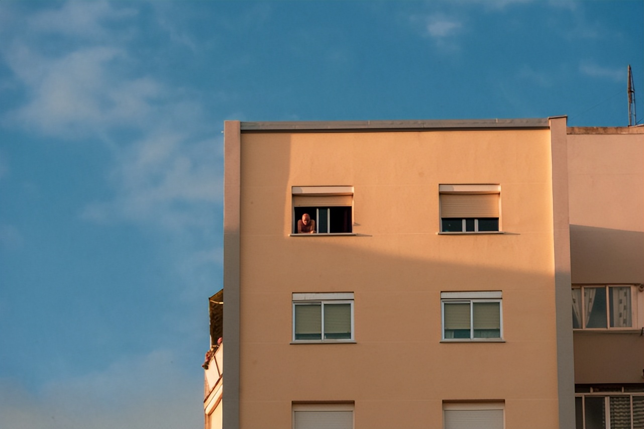 生肖|事业单位的老师，副高职称，透露比公务员工资高吗？收入曝光