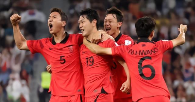 C罗评分倒1！韩国球迷狂言变成现实，91分钟绝杀，太极虎挺进16强