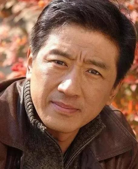 丁勇岱|演员丁勇岱:娶初恋赵雪华,婚礼也不办,如今他还好吗?