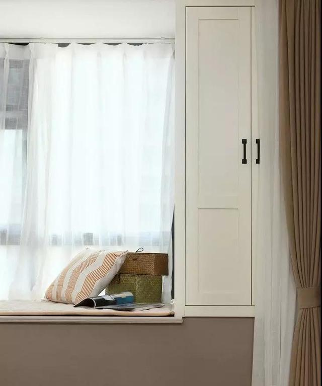 小卧室这些设计,看着不起眼,但能让空间“宽敞”起来,建议看看