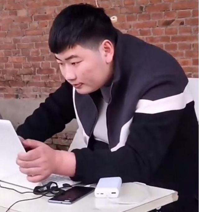 朱之文|听说陈萌端午来做客，大衣哥一早理发大扫除，小院拾掇出一车杂物