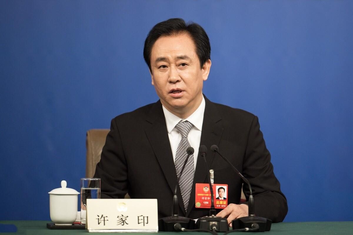 中超|中超4消息：海港18人离队，武汉提拔6小将，广州新赛季保级