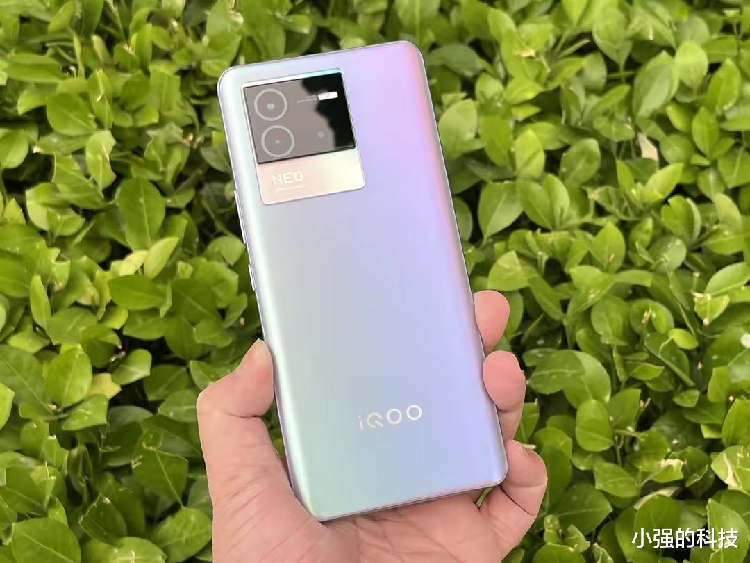 |近期哪款手机屏幕好 这三款推荐给你 屏幕好价格便宜不超过1999元