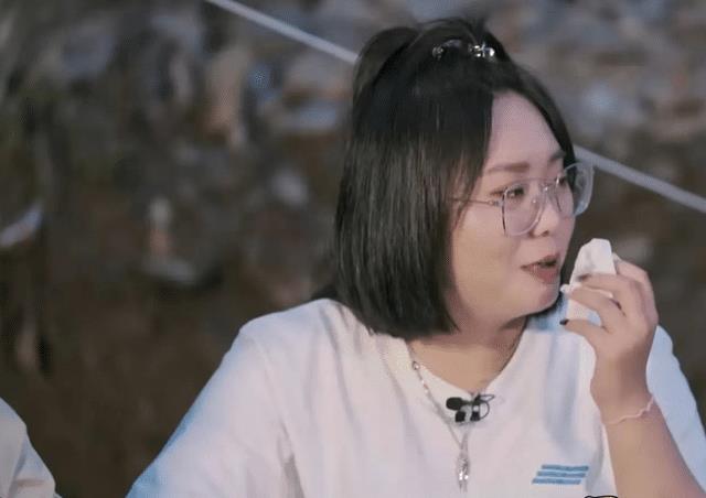 李雪琴|?李雪琴与当红男星传绯闻？男方深夜带其回家，评论区都是调侃