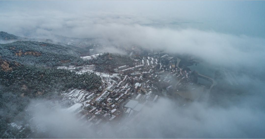 |雪落赤山，人间仙境！