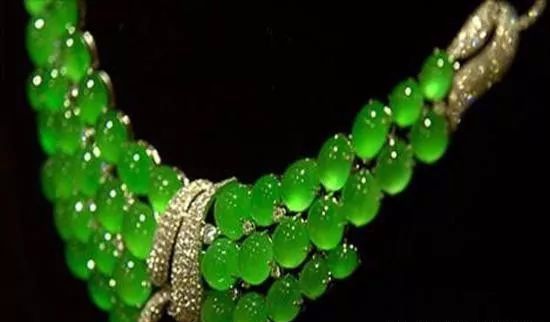 缅甸翡翠|最贵的翡翠原石500亿，独一无二前所未有！